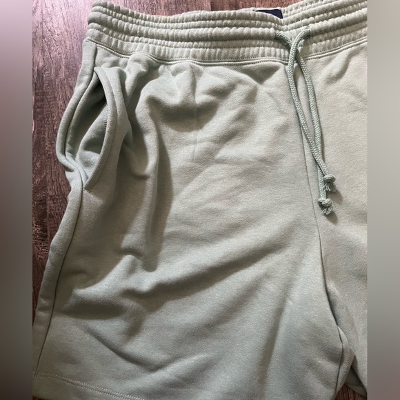 GAP Granite Green FT 7” Shorts - Picture 5 of 8